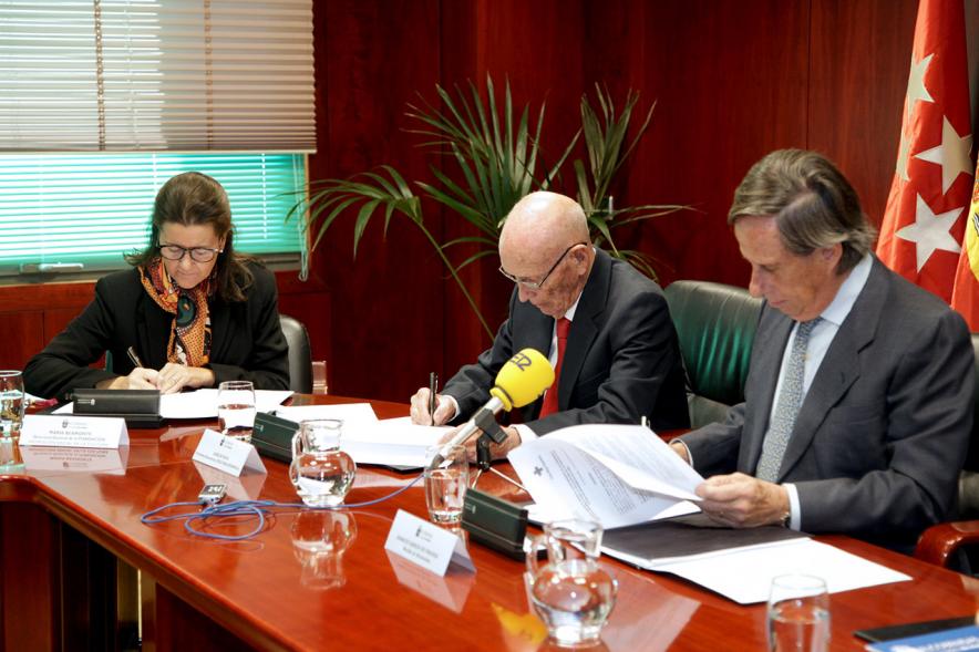 Momento de la firma