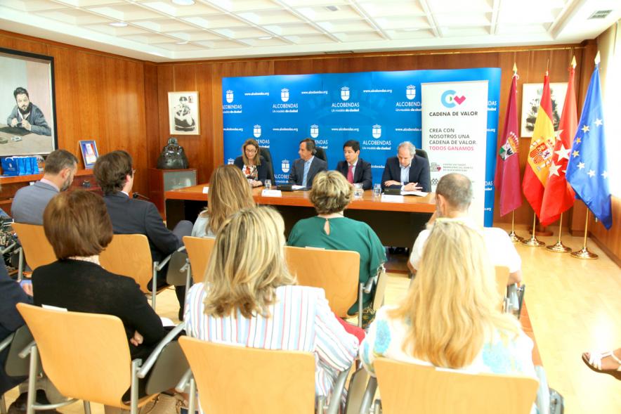 Evento visto desde detrás del público
