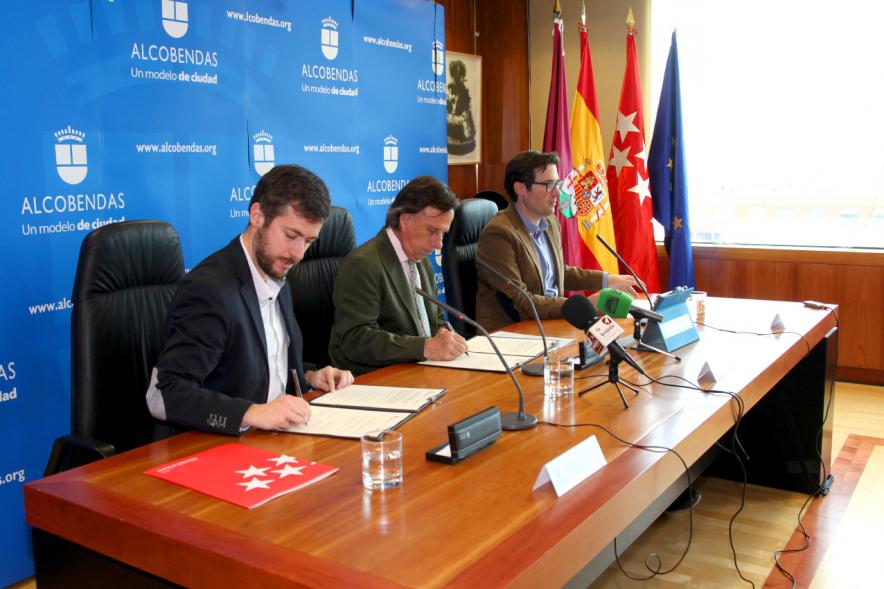 Momento de la firma