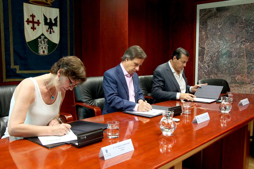 Momento de la firma