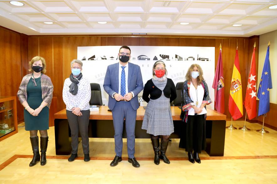  Concejales Miguel Angel Arranz, Inmaculada Puyalto, Ofelia Culebradas y Autoridades. Firma Convenio PBS - CRUZ ROJA - ADILAS - 2020