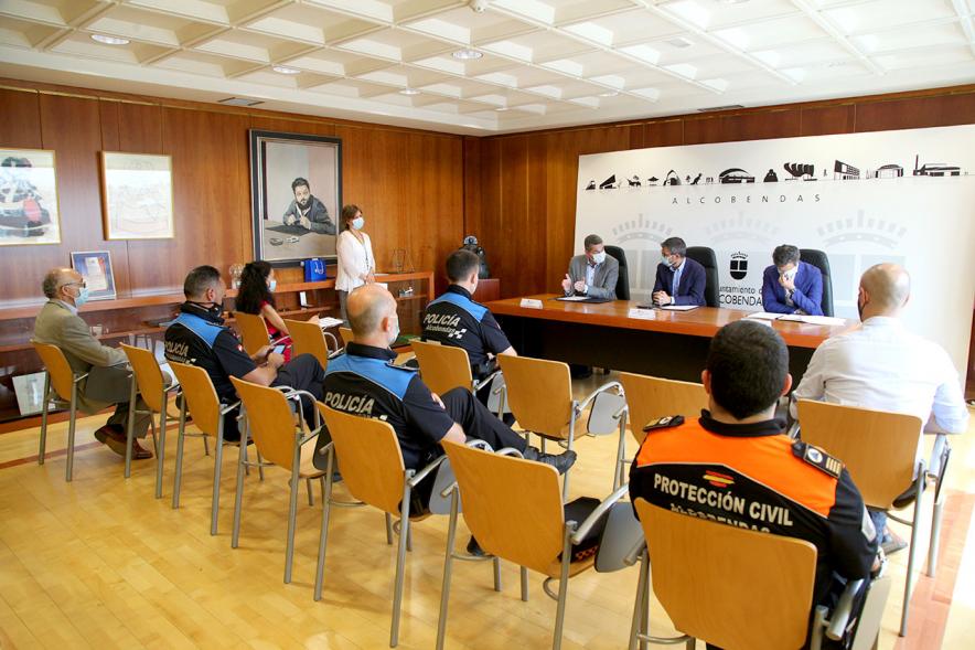 Alcalde Aitor Retolaza y Autoridades en la Firma de Convenio Ayuntamiento - Motor Mecha - 2020