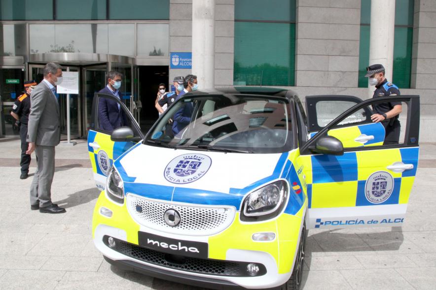 Autoridades en la presentacion del coche Mecha en el acto Firma de Convenio Ayuntamiento - Motor Mecha – 2020