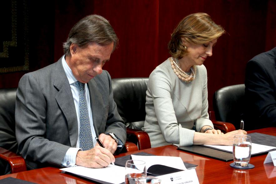 Momento de la firma