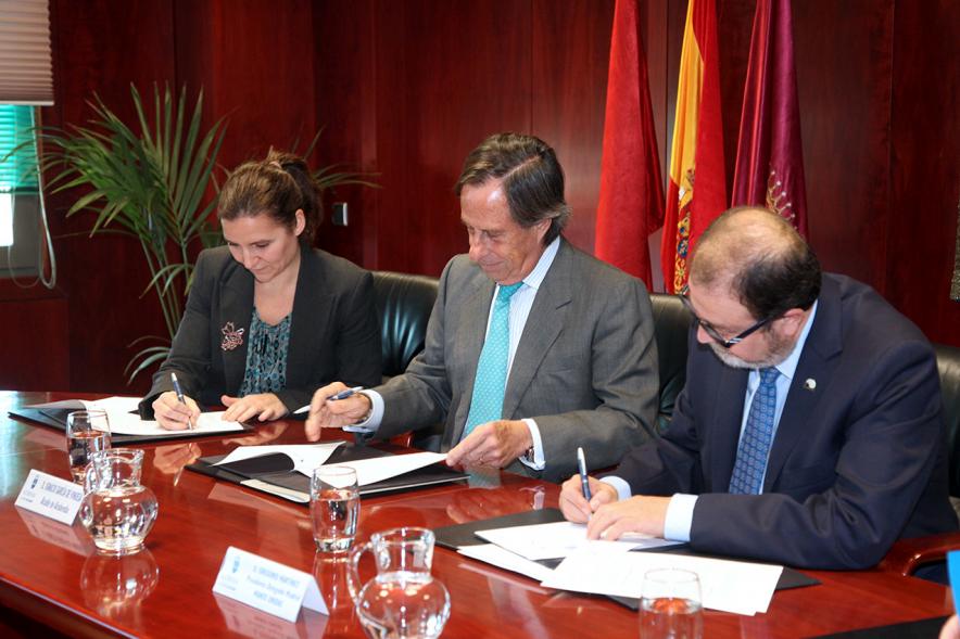 Momento de la firma