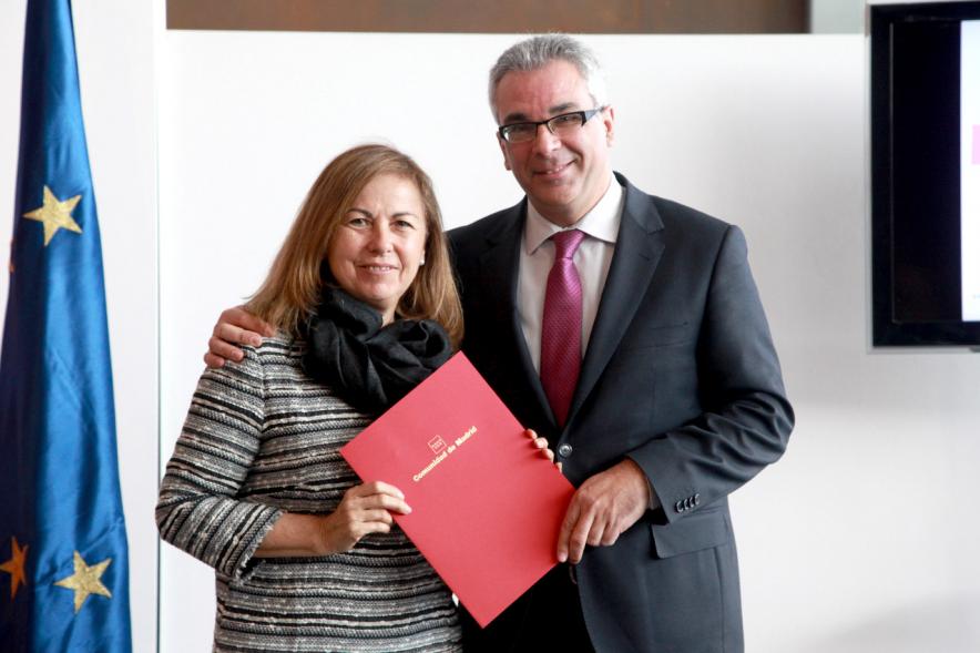 Entrega de Convenios de Colaboración contra la Violencia de Género y Promoción de Igualdad de Oportunidades - Entrega de menciones.
