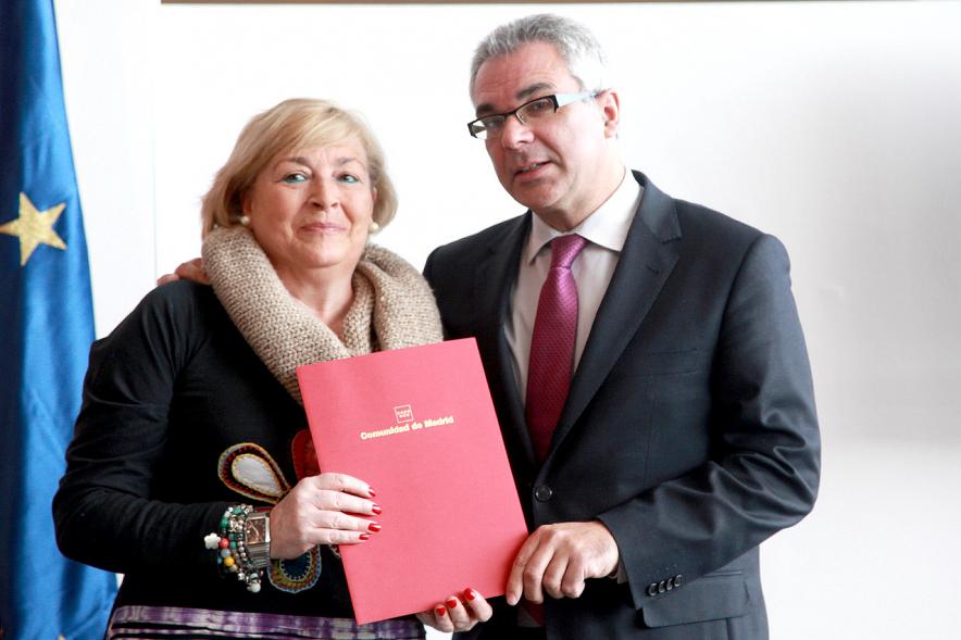 Entrega de Convenios de Colaboración contra la Violencia de Género y Promoción de Igualdad de Oportunidades - Entrega de menciones.