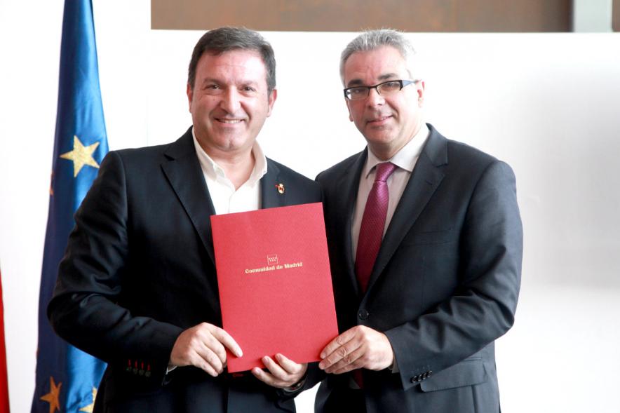 Entrega de Convenios de Colaboración contra la Violencia de Género y Promoción de Igualdad de Oportunidades - Entrega de menciones.