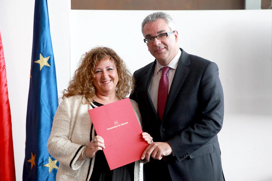 Entrega de Convenios de Colaboración contra la Violencia de Género y Promoción de Igualdad de Oportunidades - Entrega de menciones.