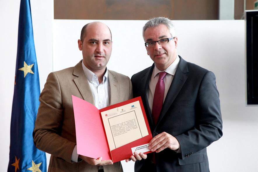 Entrega de Convenios de Colaboración contra la Violencia de Género y Promoción de Igualdad de Oportunidades - Entrega de menciones.