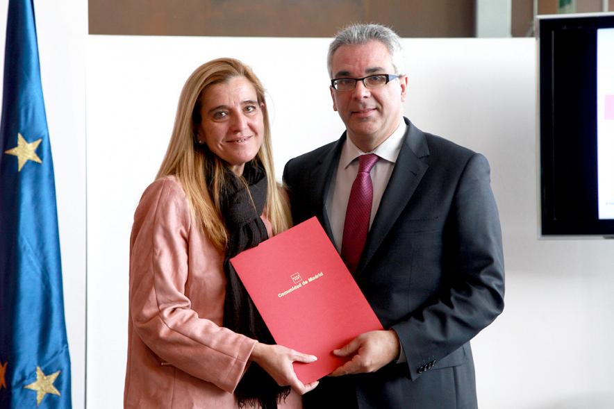Entrega de Convenios de Colaboración contra la Violencia de Género y Promoción de Igualdad de Oportunidades - Entrega de menciones.