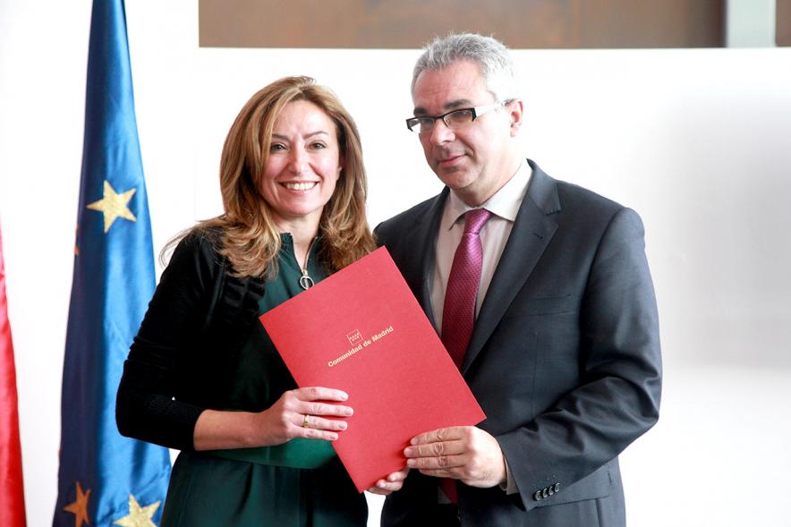 Entrega de Convenios de Colaboración contra la Violencia de Género y Promoción de Igualdad de Oportunidades - Entrega de menciones.