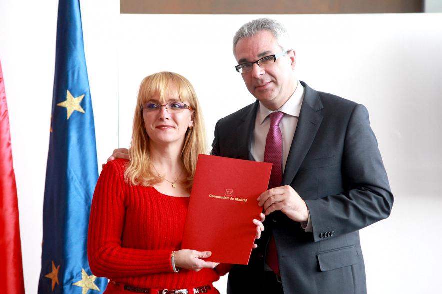 Entrega de Convenios de Colaboración contra la Violencia de Género y Promoción de Igualdad de Oportunidades -Entrega de menciones.