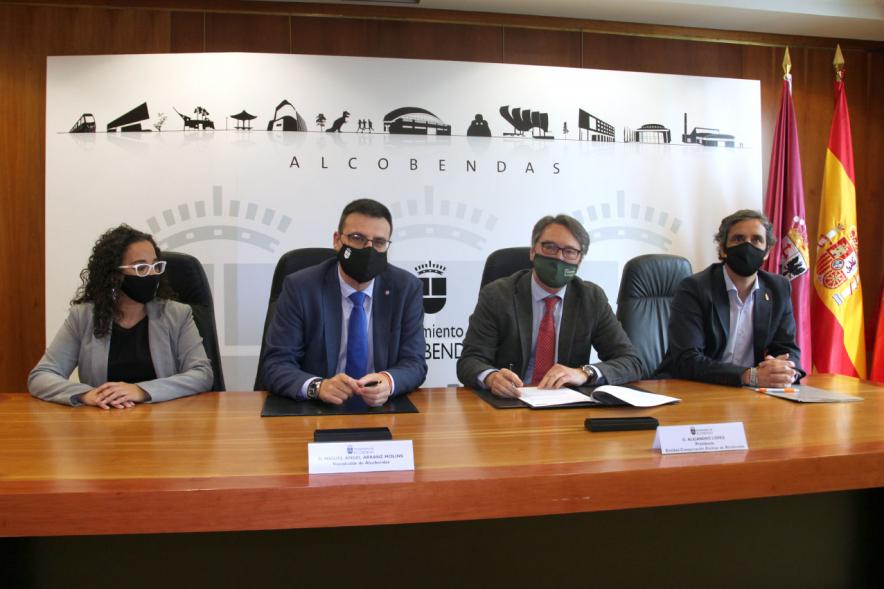 Momento de la firma