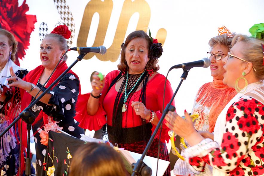 Mujeres cantando