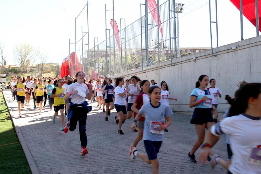 39ª Edición Cross Aldovea Detalle participantes corriendo