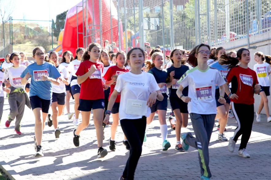 39ª Edición Cross Aldovea Detalle participantes corriendo