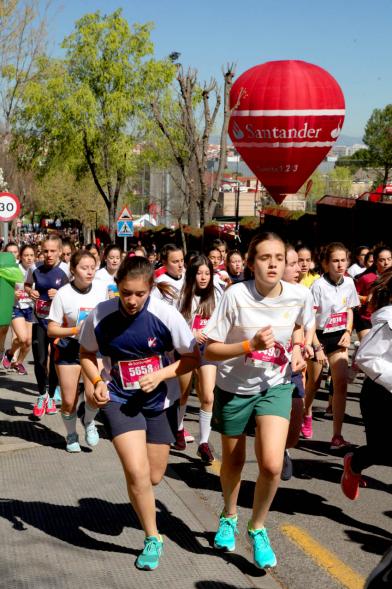 39ª Edición Cross Aldovea Detalle participantes corriendo