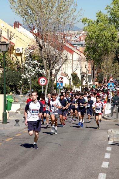 39ª Edición Cross Aldovea Detalle participantes corriendo
