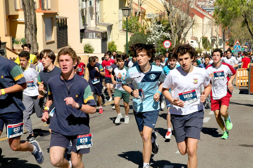 39ª Edición Cross Aldovea Detalle participantes corriendo