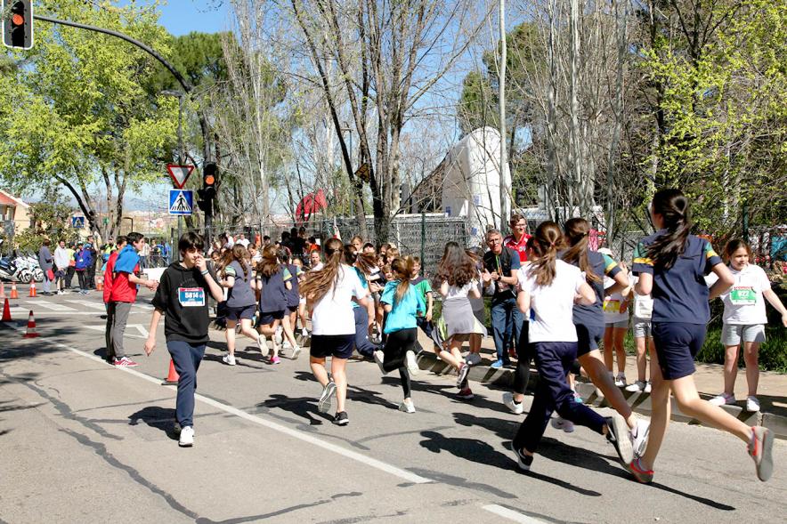 39ª Edición Cross Aldovea Detalle participantes corriendo