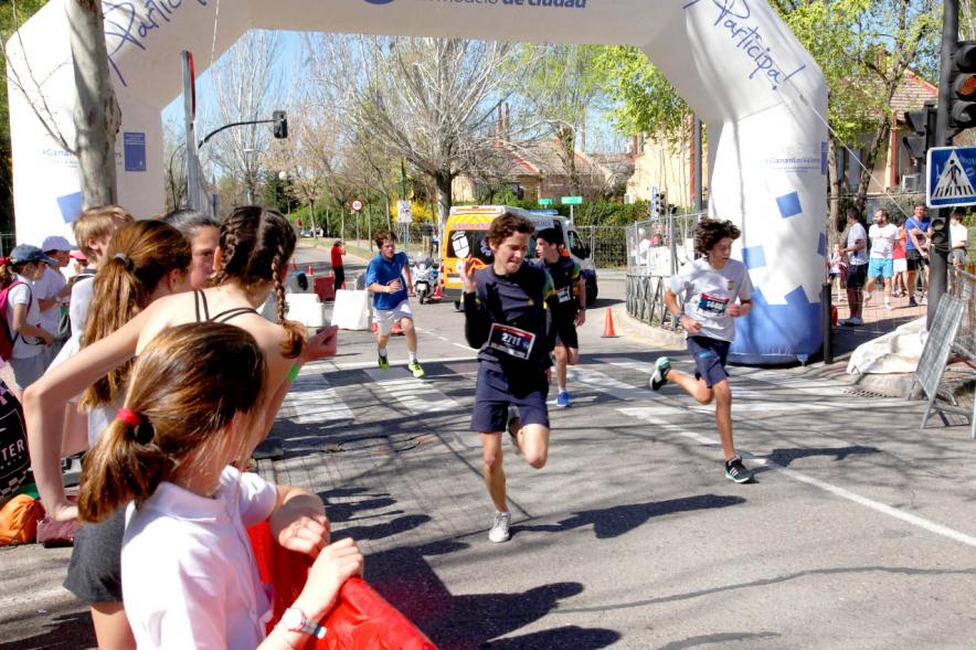 39ª Edición Cross Aldovea Detalle participantes corriendo