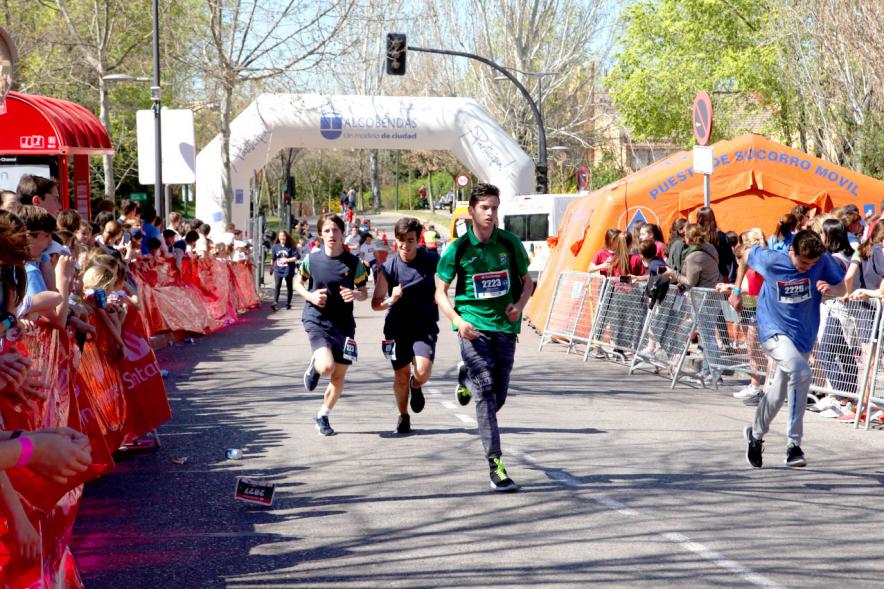 39ª Edición Cross Aldovea Detalle participantes corriendo