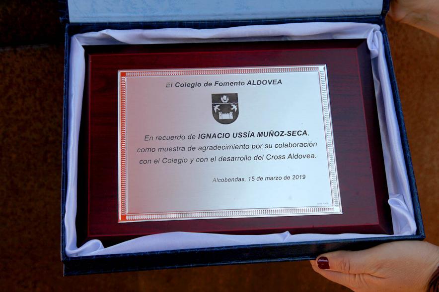 39ª Edición Cross Aldovea detalle placa conmemorativa