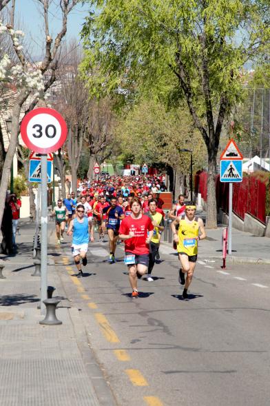 39ª Edición Cross Aldovea Detalle participantes corriendo