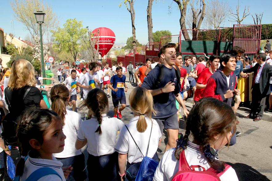 39ª Edición Cross Aldovea Detalle participantes corriendo