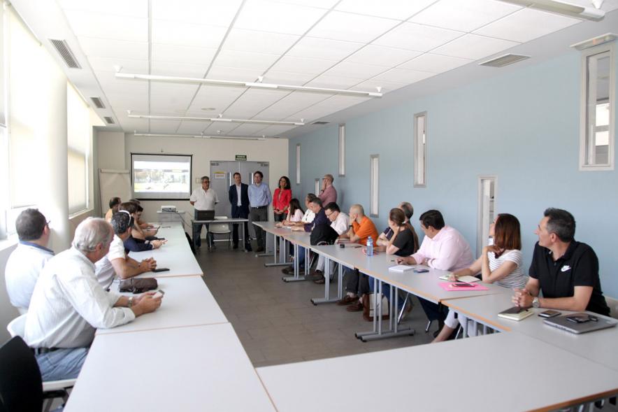 Jornada de Crowfunding Deportivo - Imagen panorámica de la sala donde se esta celebrando la reunión.