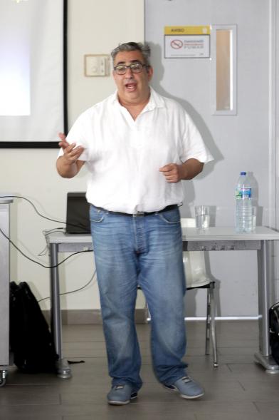 Jornada de Crowfunding Deportivo - Imagen de la persona que esta dando la conferencia.