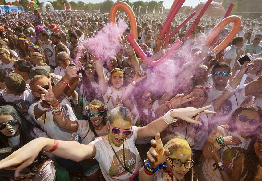 Carrera Color Run - Imagen del público en general.