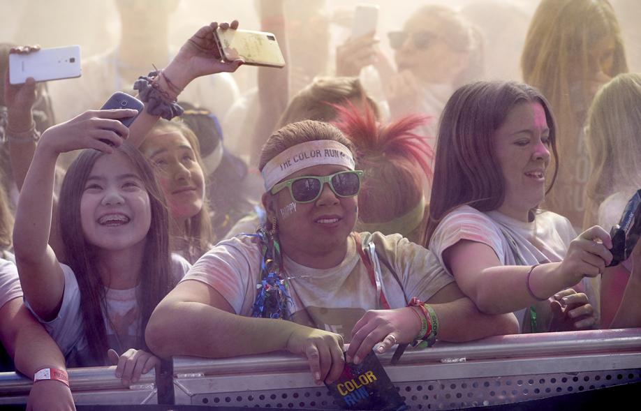 Carrera Color Run - Imagen del público en general.