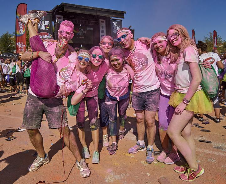 Carrera Color Run - Imagen del público en general.