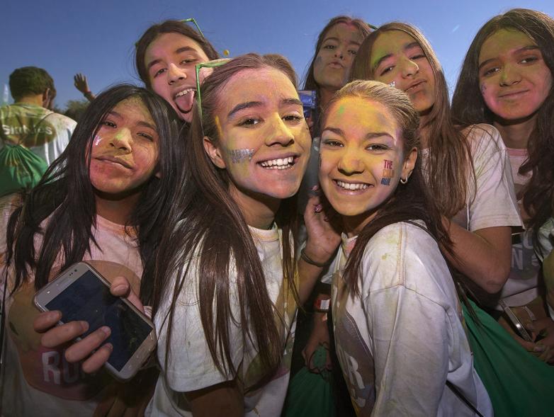 Carrera Color Run - Imagen participantes en la carrera.