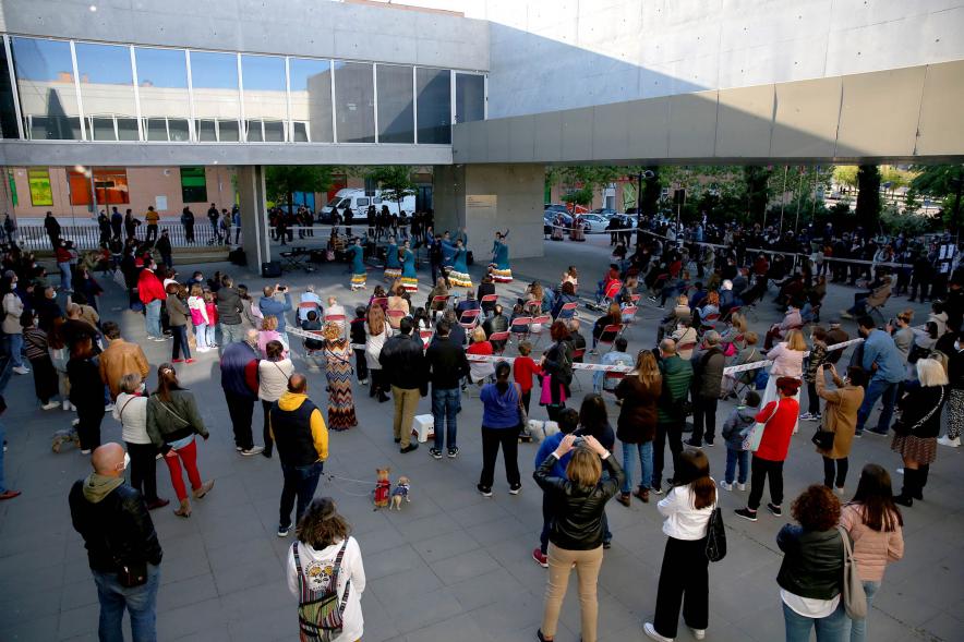 Compañía de danza y espectadores.  Festival de Danza en el Espacio Miguel Delibes. - 2021