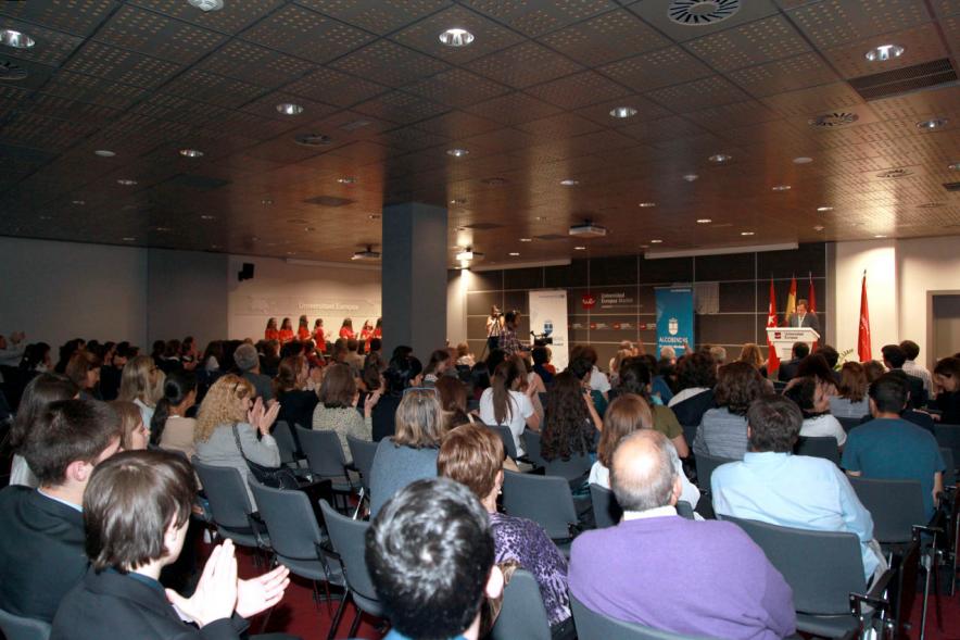 Primer Concurso de Debate Alcobendas - Universidad Europea de Madrid - Panorámica de los participantes.