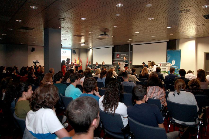 Primer Concurso de Debate Alcobendas - Universidad Europea de Madrid - Panorámica de los participantes y asistentes.