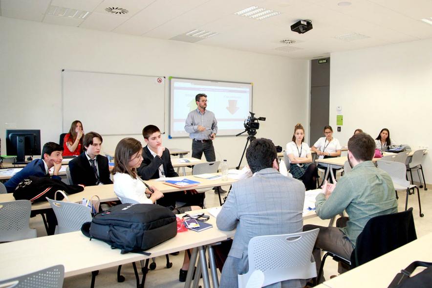 Primer Concurso de Debate Alcobendas - Universidad Europea de Madrid - Equipo de debate.