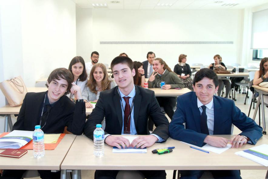 Primer Concurso de Debate Alcobendas - Universidad Europea de Madrid - Equipo de debate.