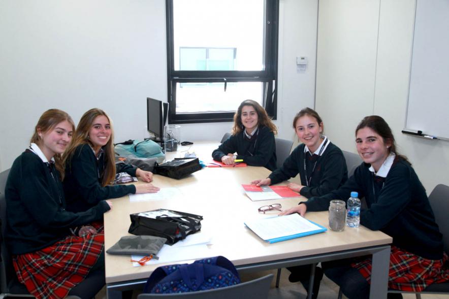 Primer Concurso de Debate Alcobendas - Universidad Europea de Madrid - Equipo de debate.