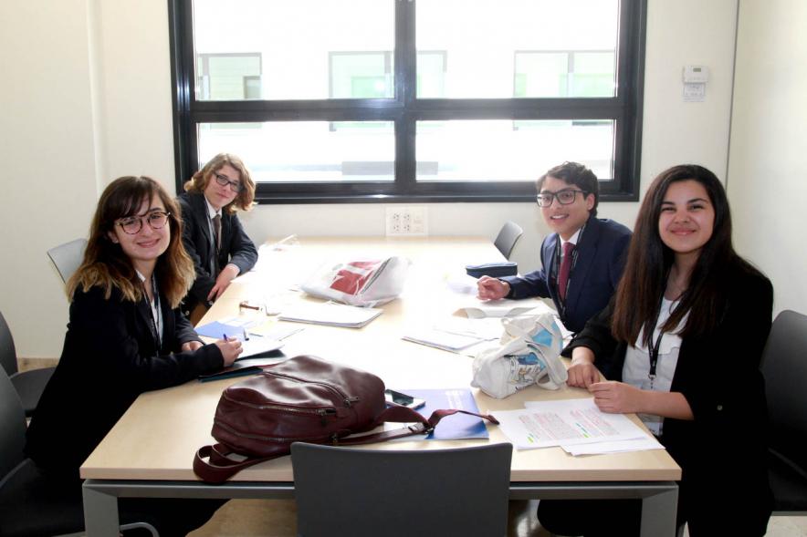 Primer Concurso de Debate Alcobendas - Universidad Europea de Madrid - Equipo de debate.