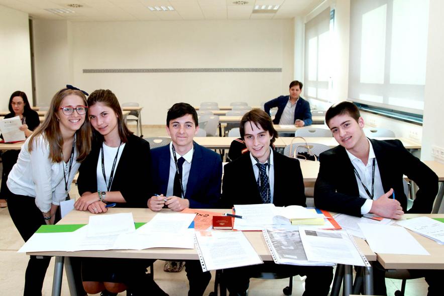 Primer Concurso de Debate Alcobendas - Universidad Europea de Madrid - Equipo de debate.