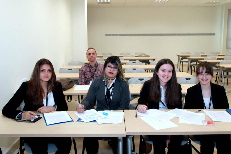 Primer Concurso de Debate Alcobendas - Universidad Europea de Madrid - Equipo de debate.