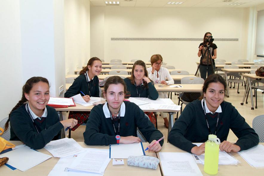 Primer Concurso de Debate Alcobendas - Universidad Europea de Madrid - Equipo de debate.