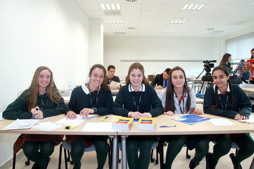 Primer Concurso de Debate Alcobendas - Universidad Europea de Madrid - Equipo de debate.