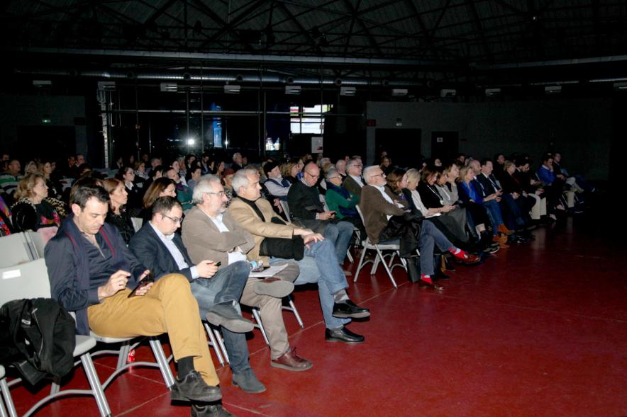 Alcobendas Debate Venezuela - Imagen primera fila de las autoridades y los  participantes.