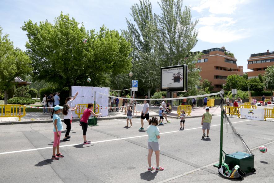 Voleibol en la calle