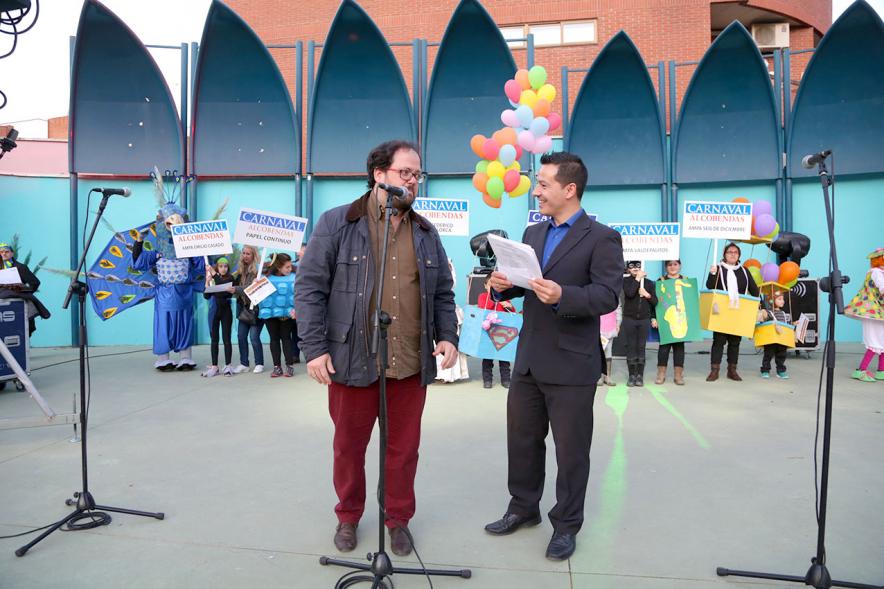 Desfile de Carnaval 2017 - El concejal y el presentador.